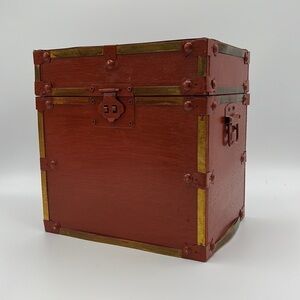 SMALL BRICK RED WOODEN TRUNK DECOR
